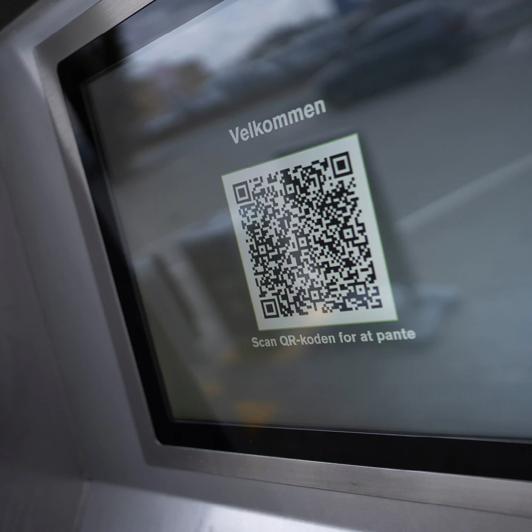 Download appen Pant og indtast dine oplsyninger, inden du besøger Pantstationen i Taastrup. 