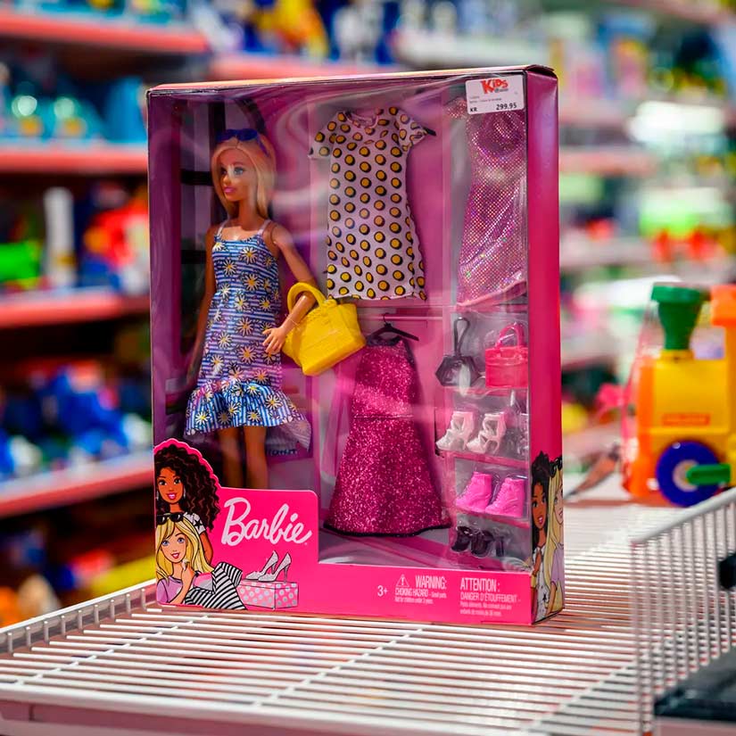 Shop alt i Barbie og barbietilbehør hos Kids Coolshop i City2. Find alt fra Barbiedukker til barbietøj, biler til Barbie og meget andet. 