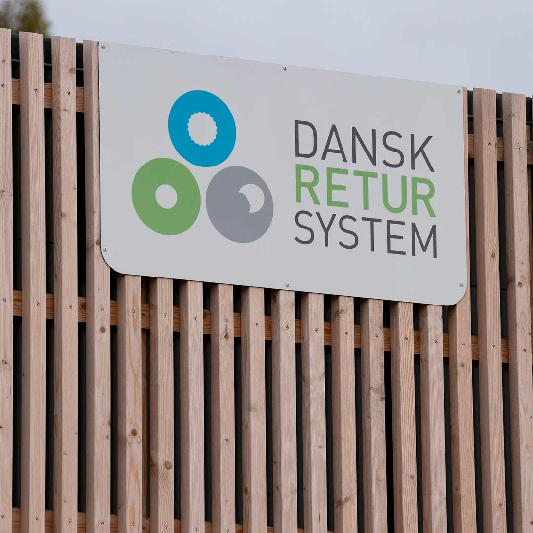 Besøg Dansk Retursystem Pantstation ved City2 i Tasastrup. 