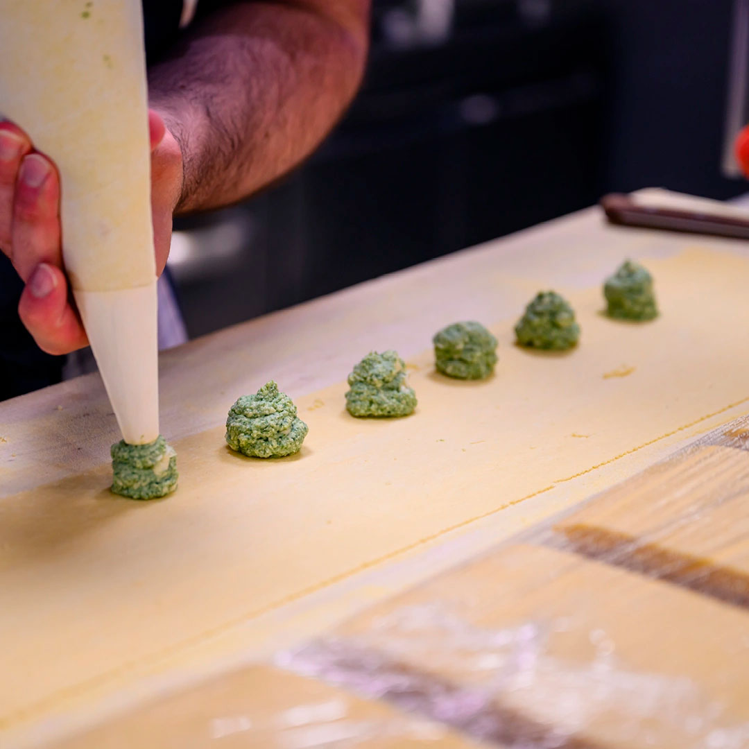 Parma & Pasta i City2 i Taastrup - italienske pastaretter - pasta takeaway - hjemmelavet tortellini og ravioli.